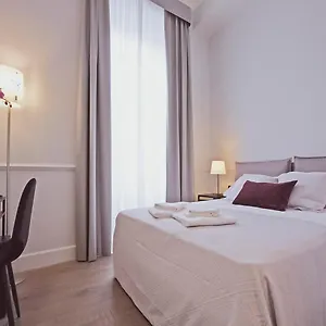 2* בית הארחה Gemini Navona